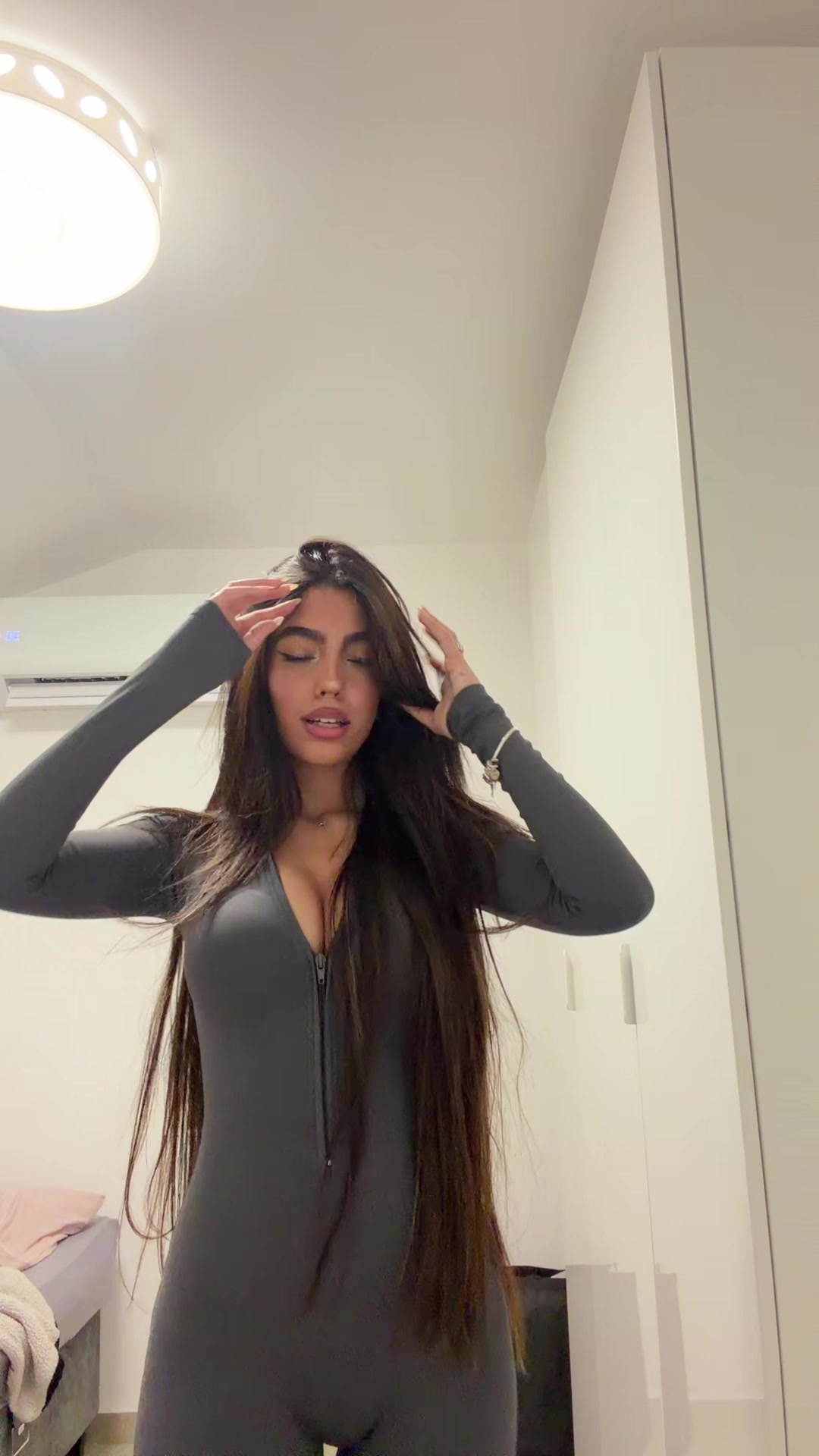 @ELIYA🦋