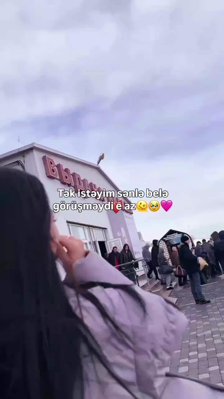 @ᴢəʜʀᴀ🎧🖤