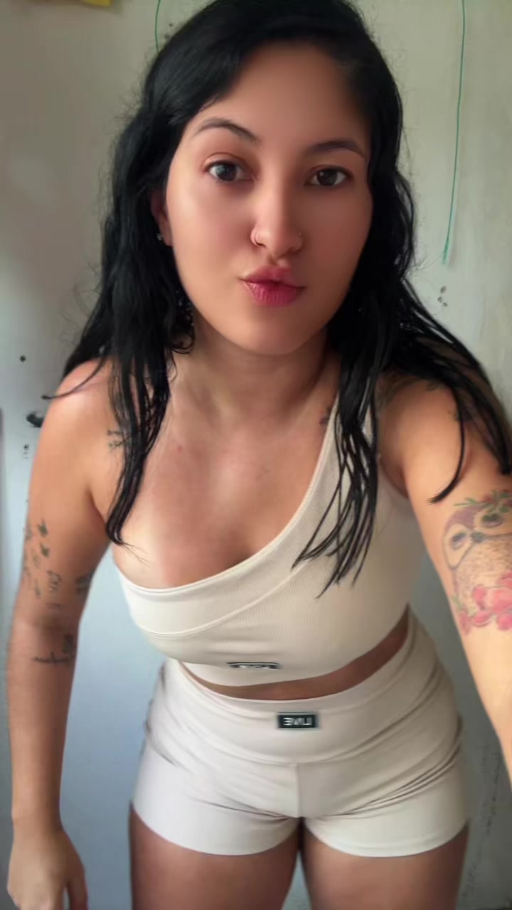 @Livia | Creator