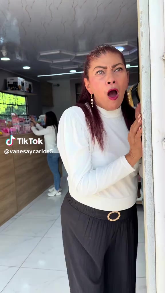 @Luis