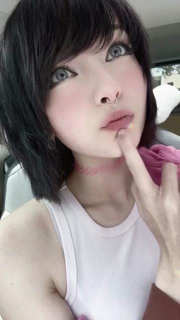 @elliibear