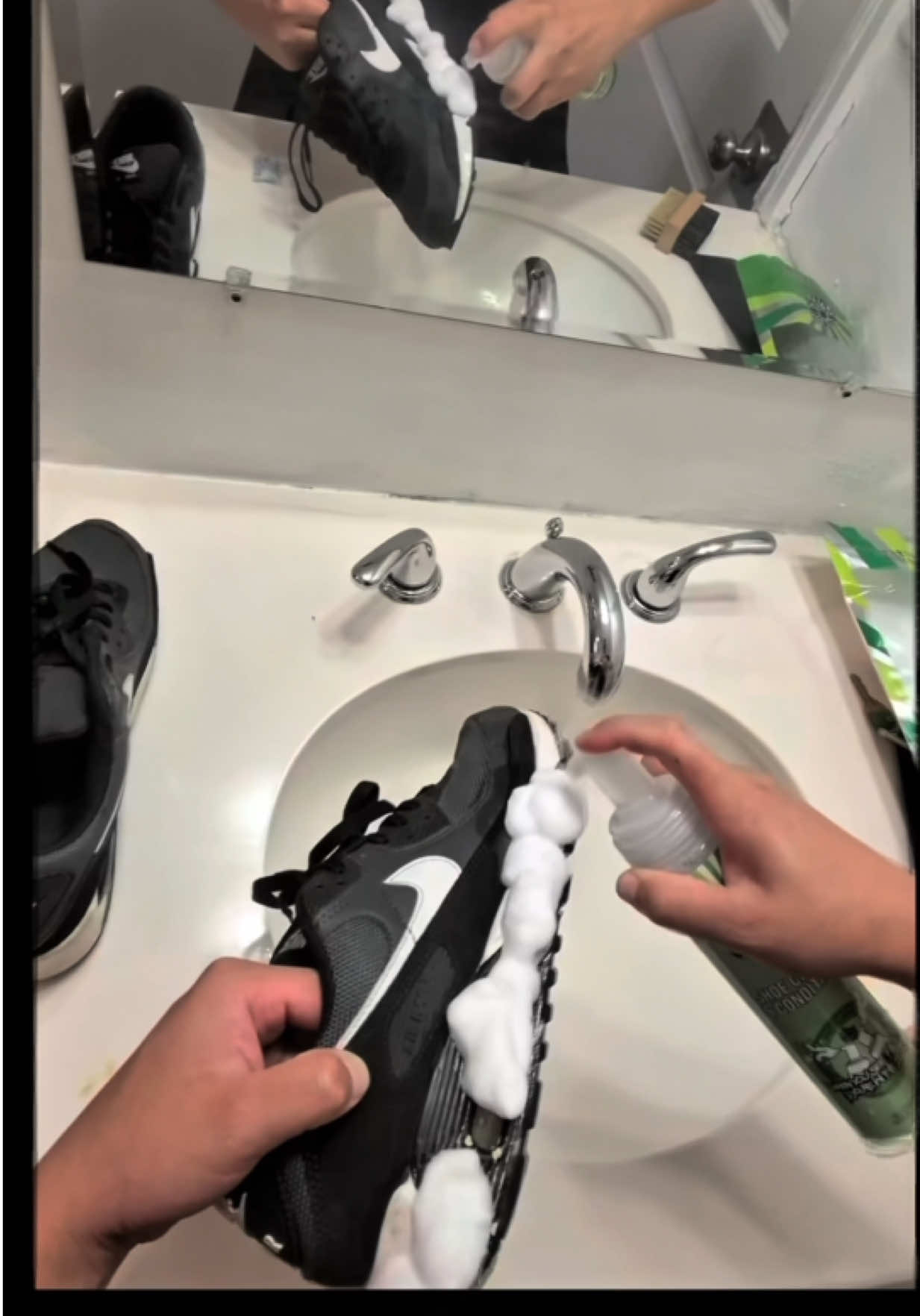 @The Shoelada