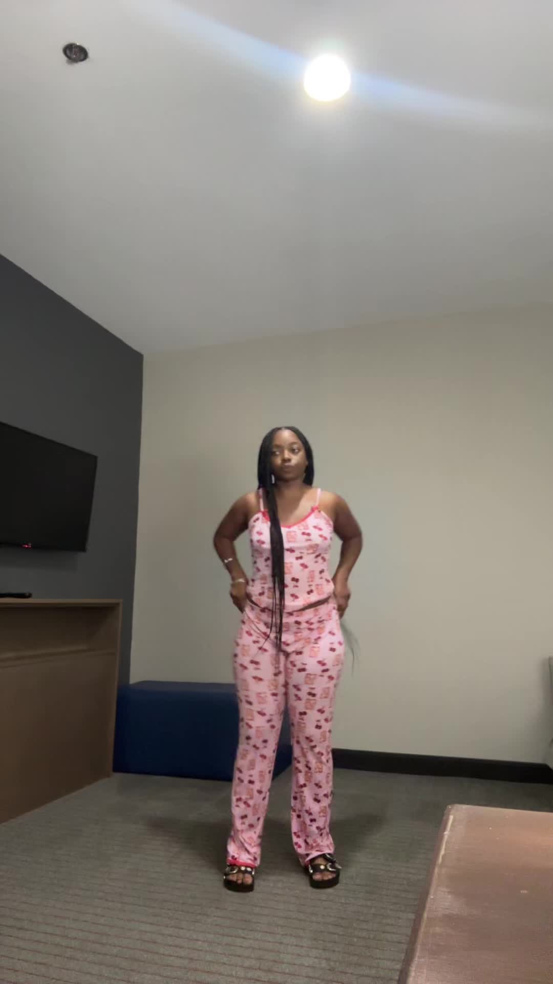 @Anijahh_