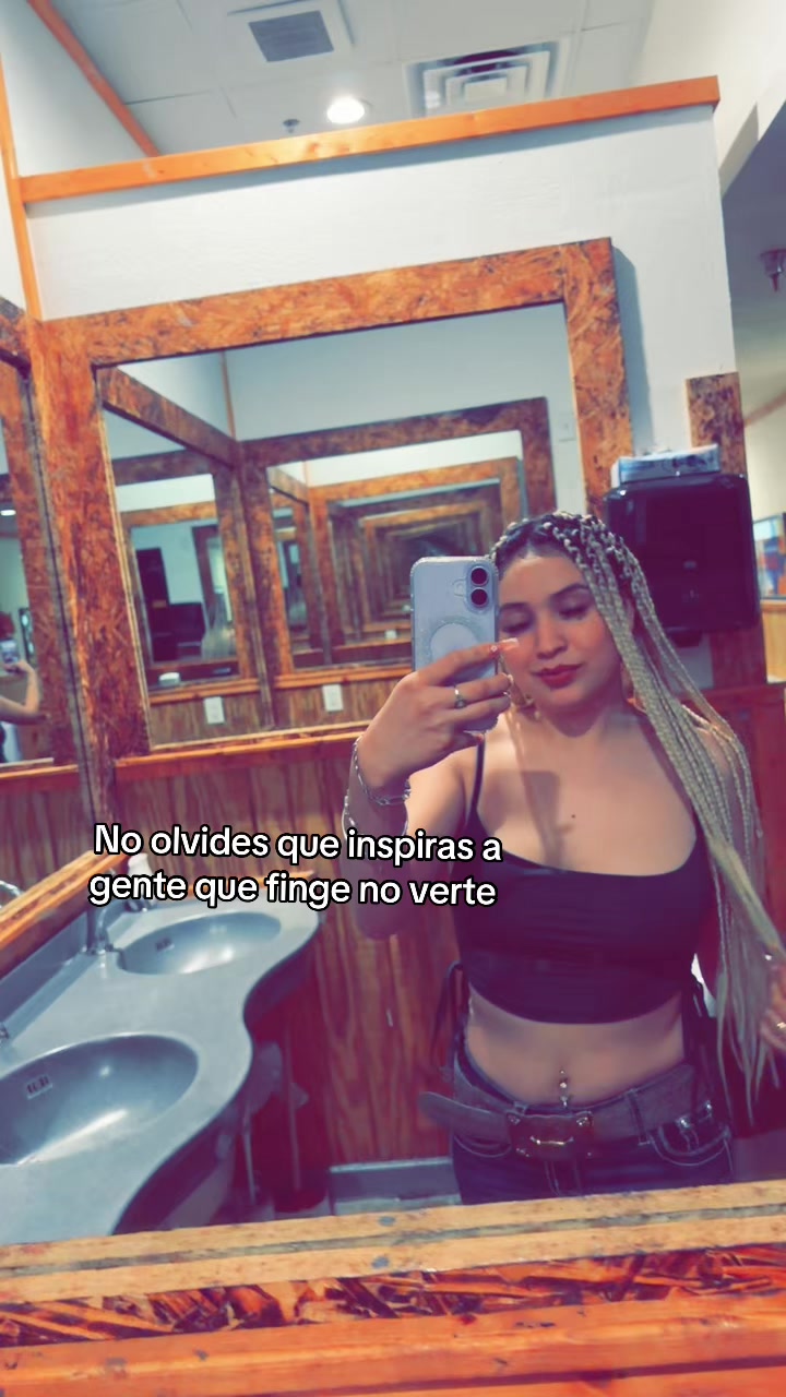 @carolinadua1103