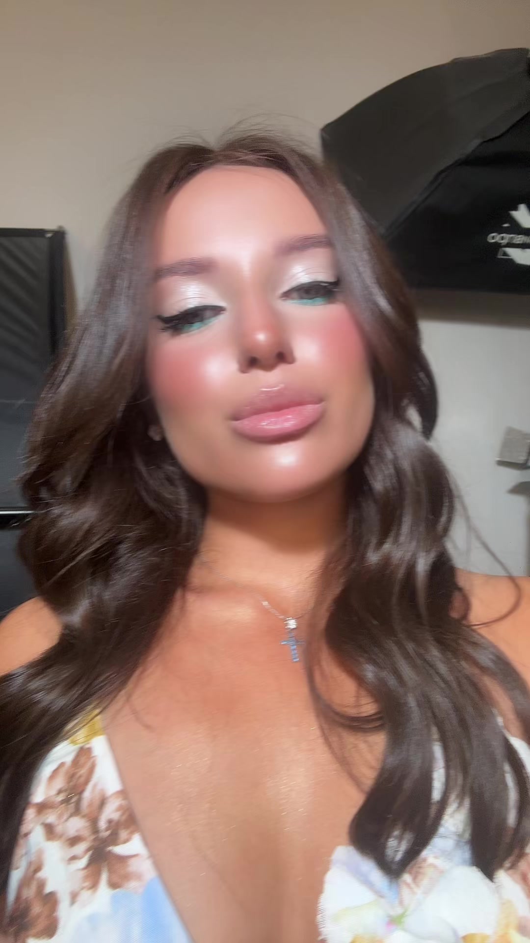 @AV
