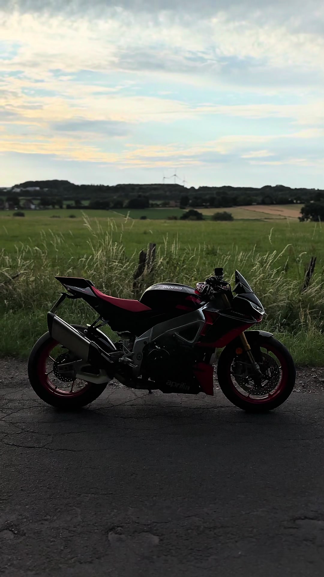 @Luca🏍