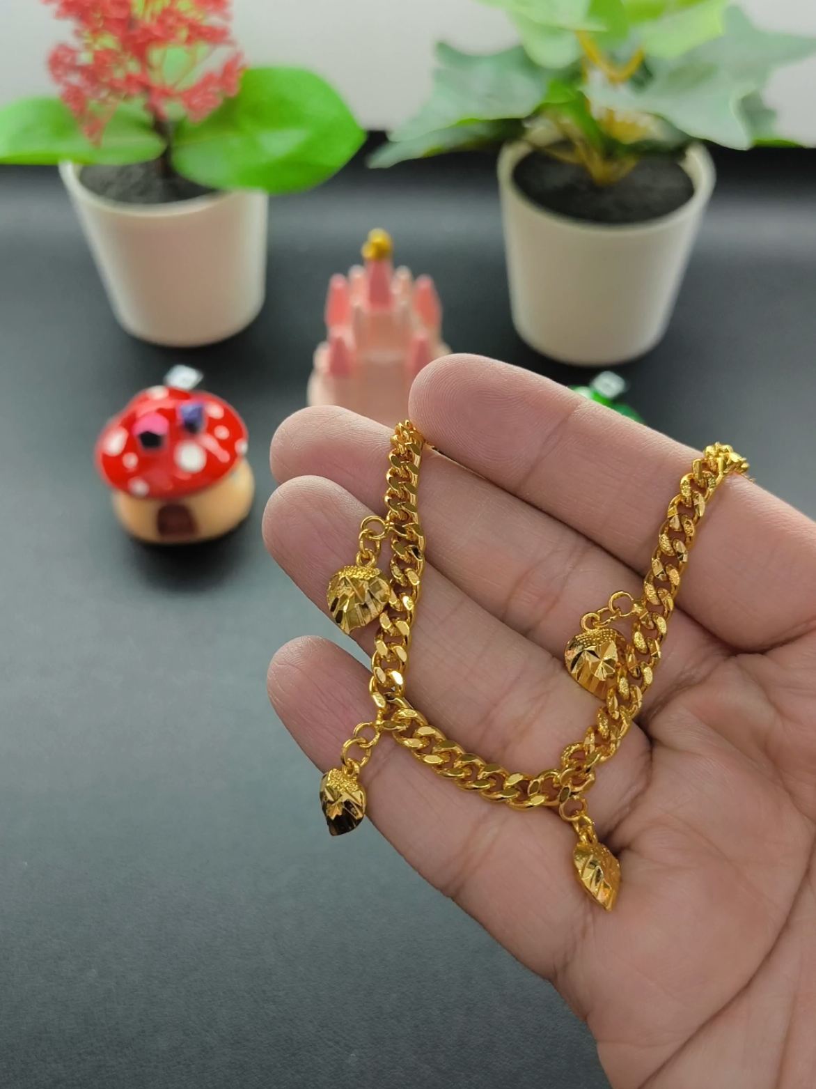 @FashionForUshop