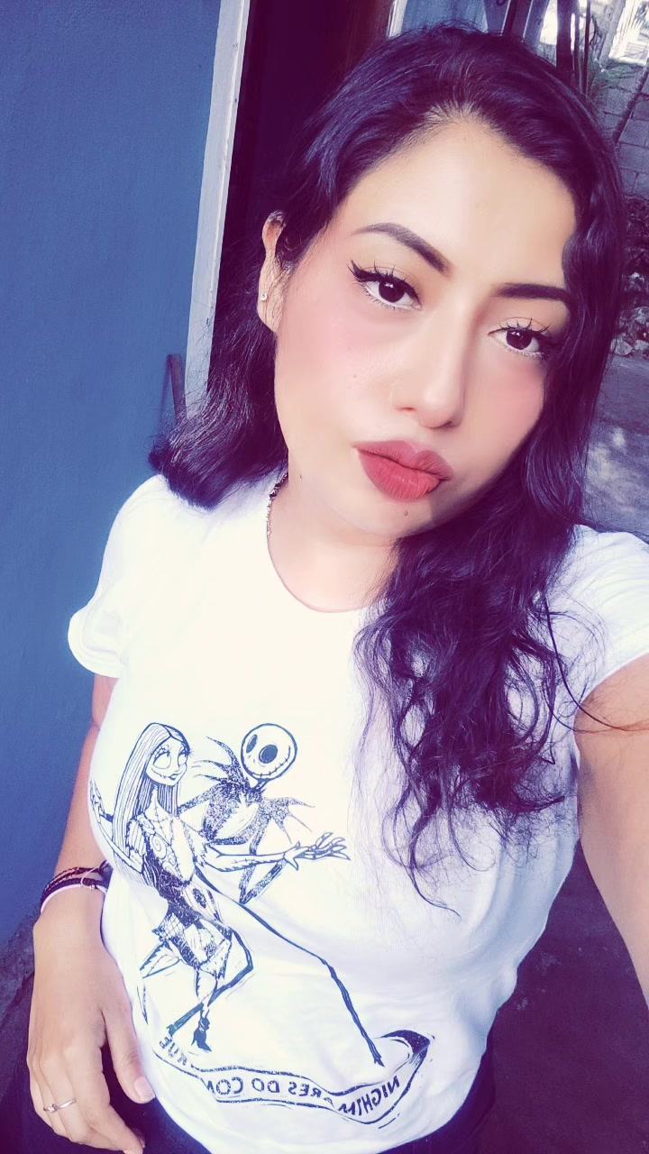 @𝓩𝓾𝓻𝔂 🍓✨