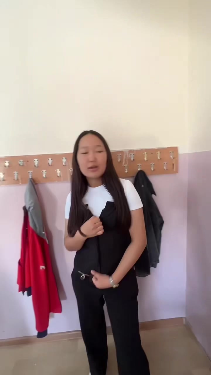 @8v