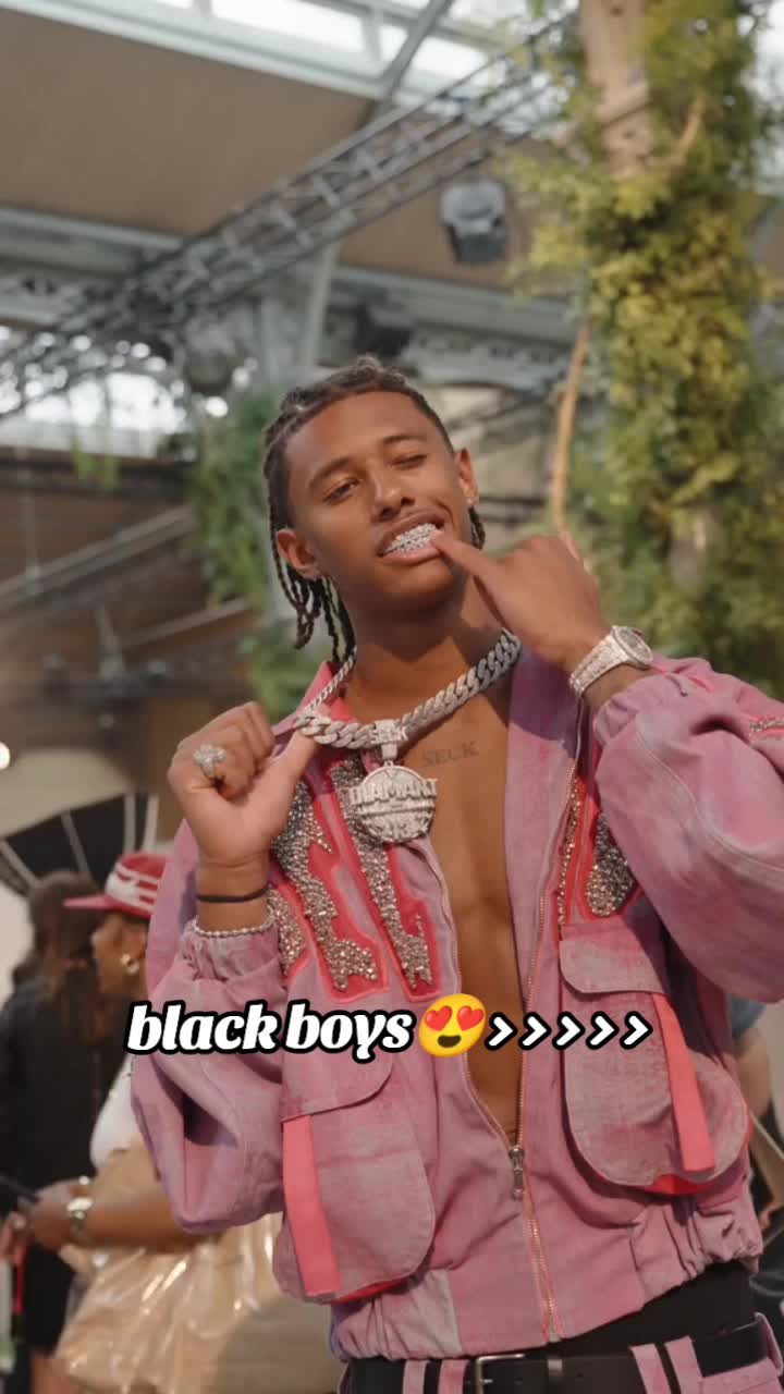 @🤴🏿&👸🏿