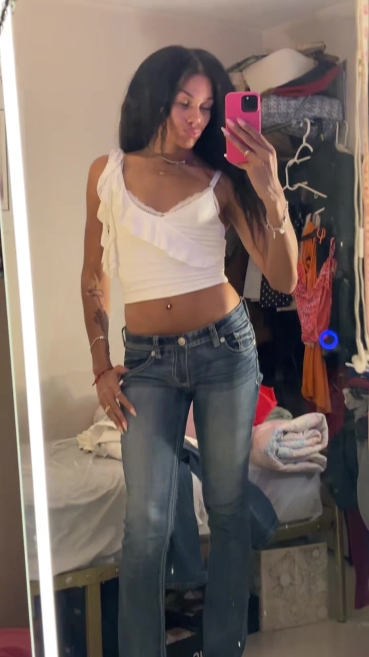 @(🎀>💋<)