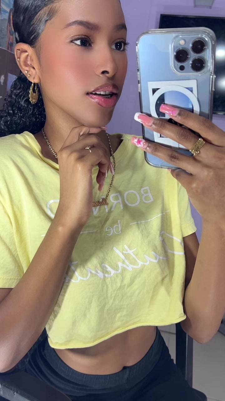 @𝓓𝓪𝓷𝓷𝓪🦋😍
