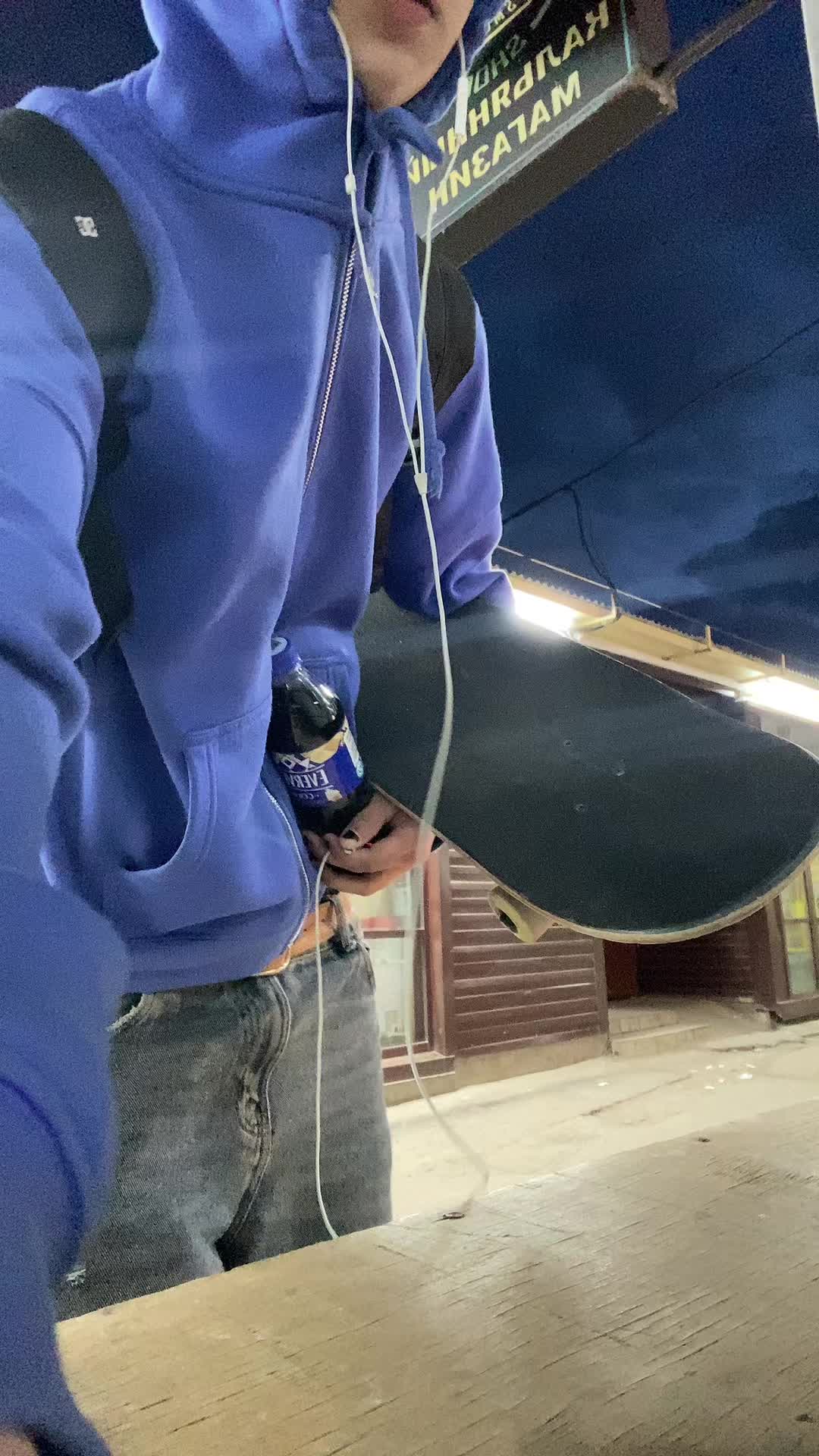 @1shitker