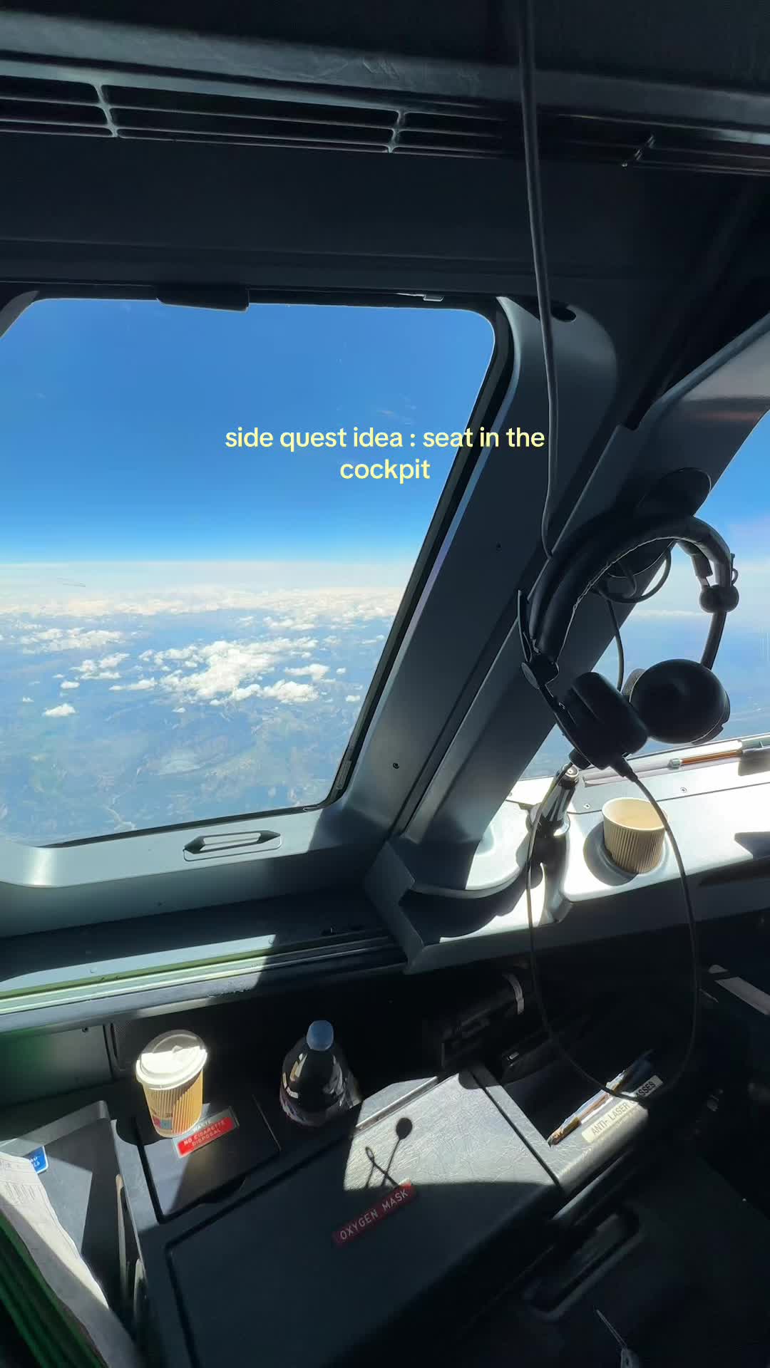 @M A R I E ✈️