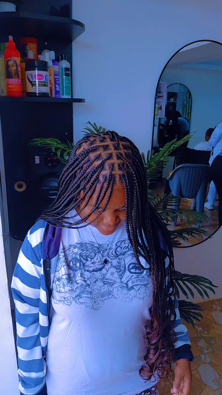 @Maryzippy the hairdresser 😍