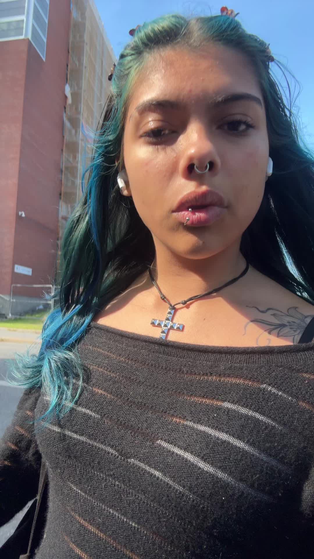 @Isabella