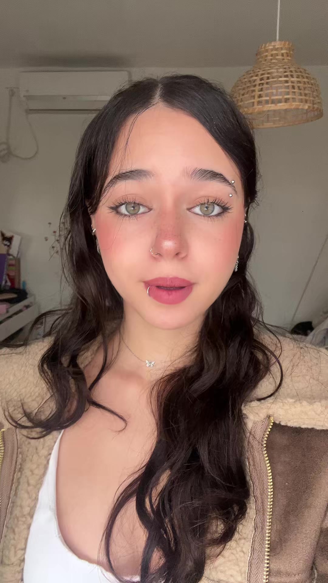 @hila๐