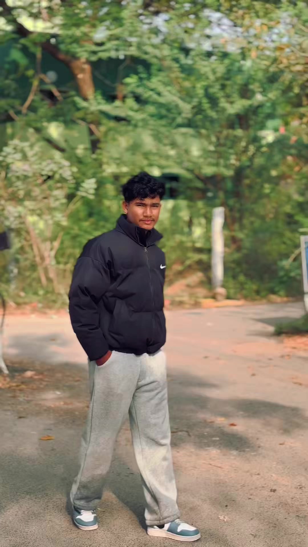 @C R 