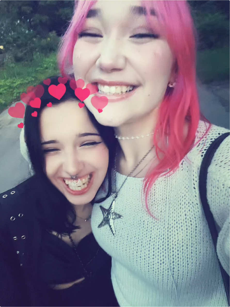 @missshhhulya>_<