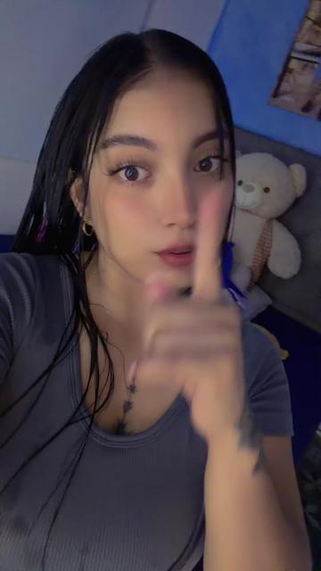 @DANIELA 🇨🇴♒️