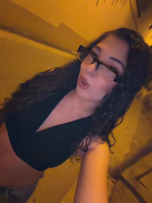 @😉