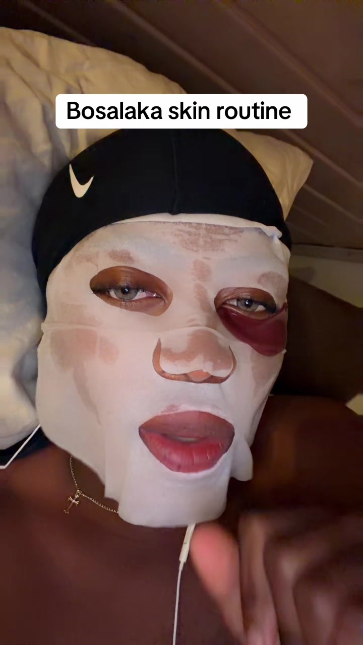 @Kimberleylecritiqueur