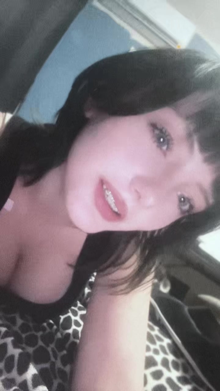 @Ch3rry_b0mb
