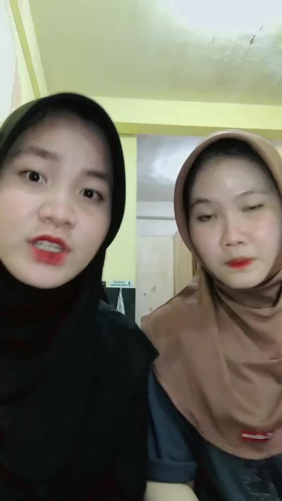 @Dewi_wd🦭🍜