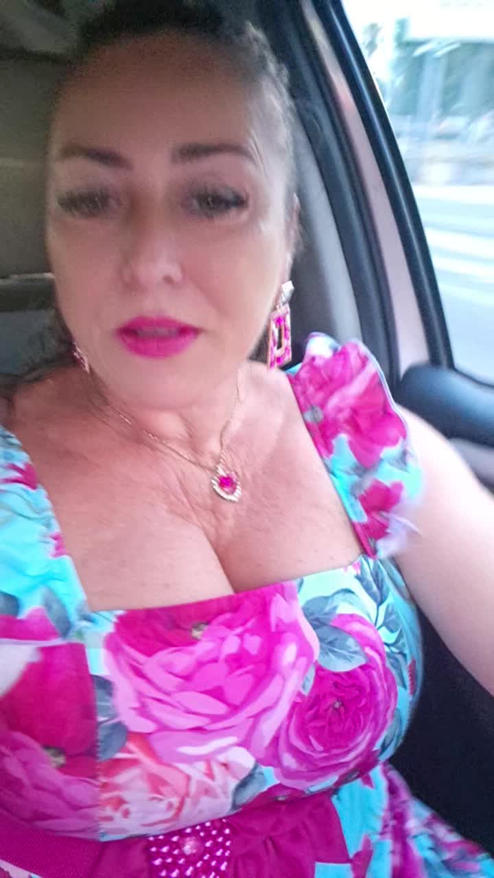 @Flora Guarino433