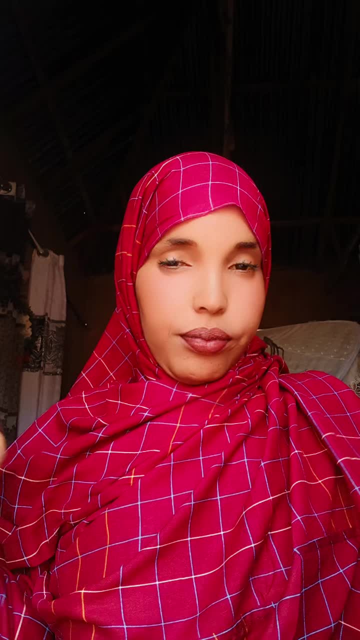 @Ayeeyo Xaliimo