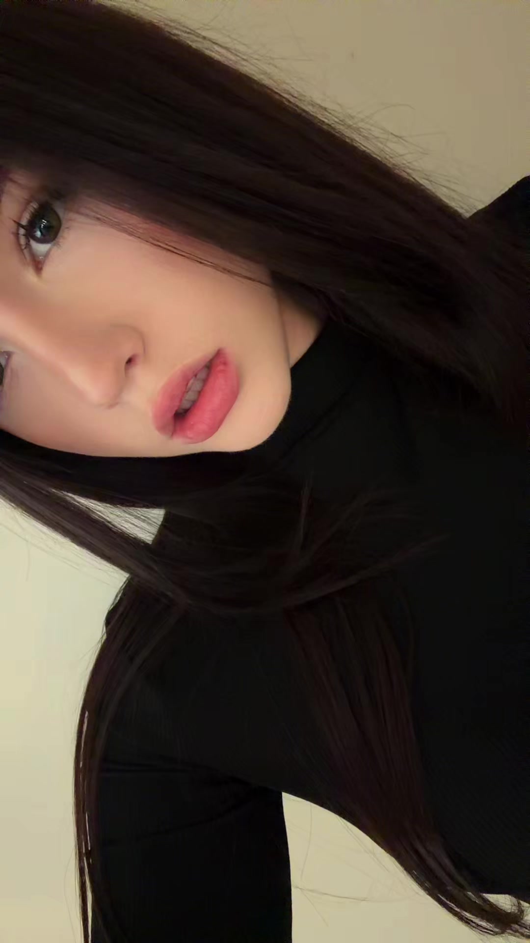 @𝐄𝐦𝐦𝐚