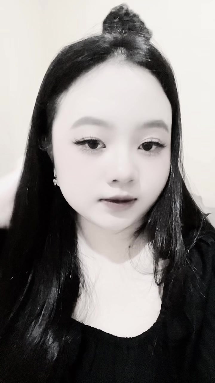@🧏🏻&zwj;♀️🧏🏻&zwj;♀️