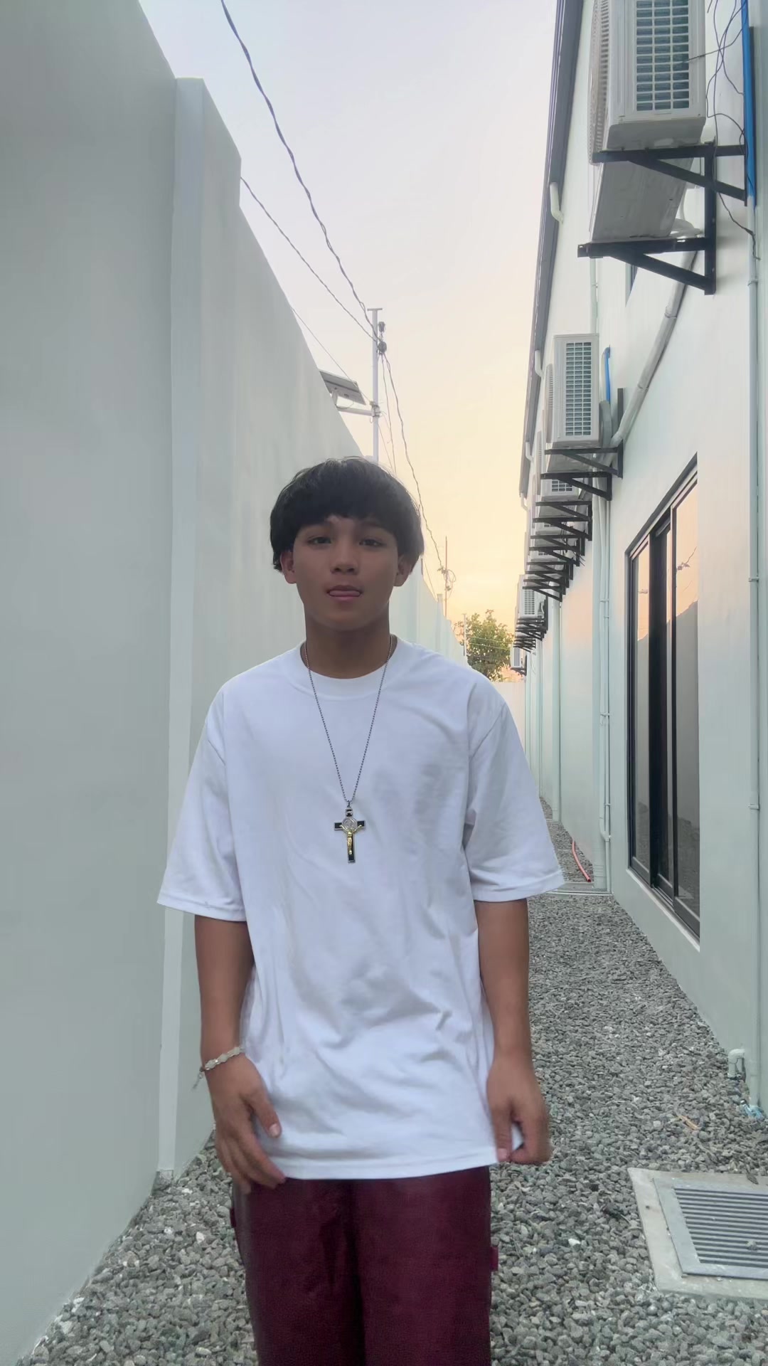 @Zai