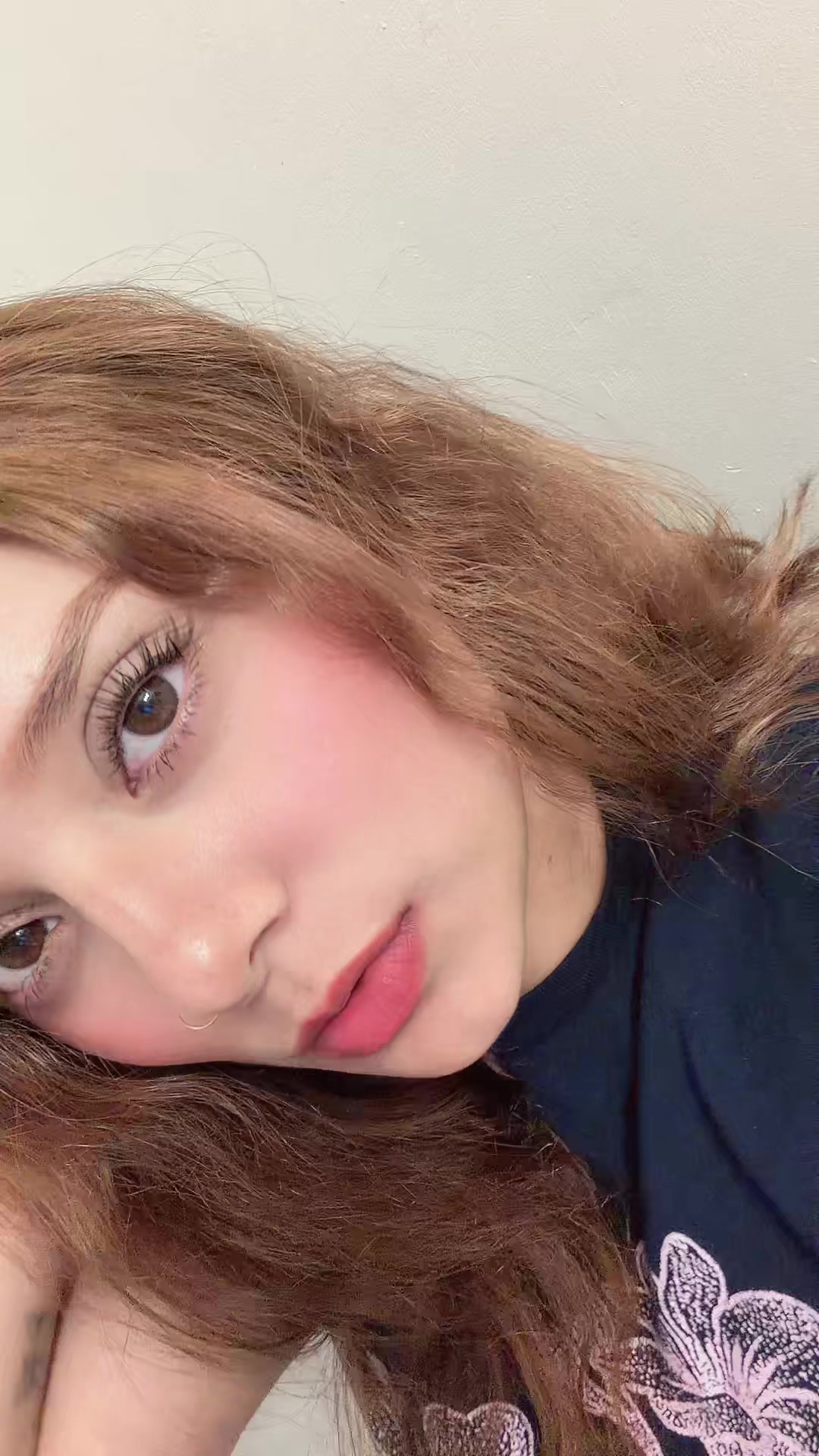 @𝑬𝒔𝒎𝒚💋