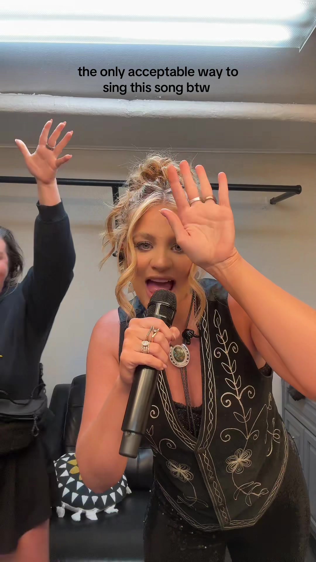 @Lauren Alaina