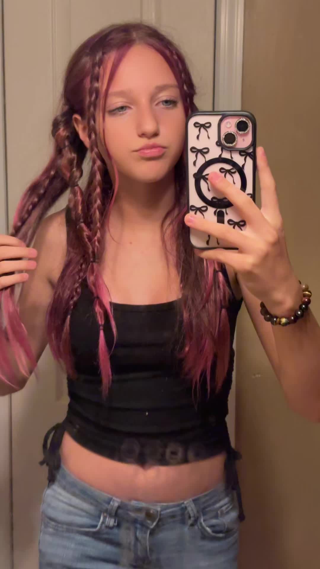 @Your fav girl