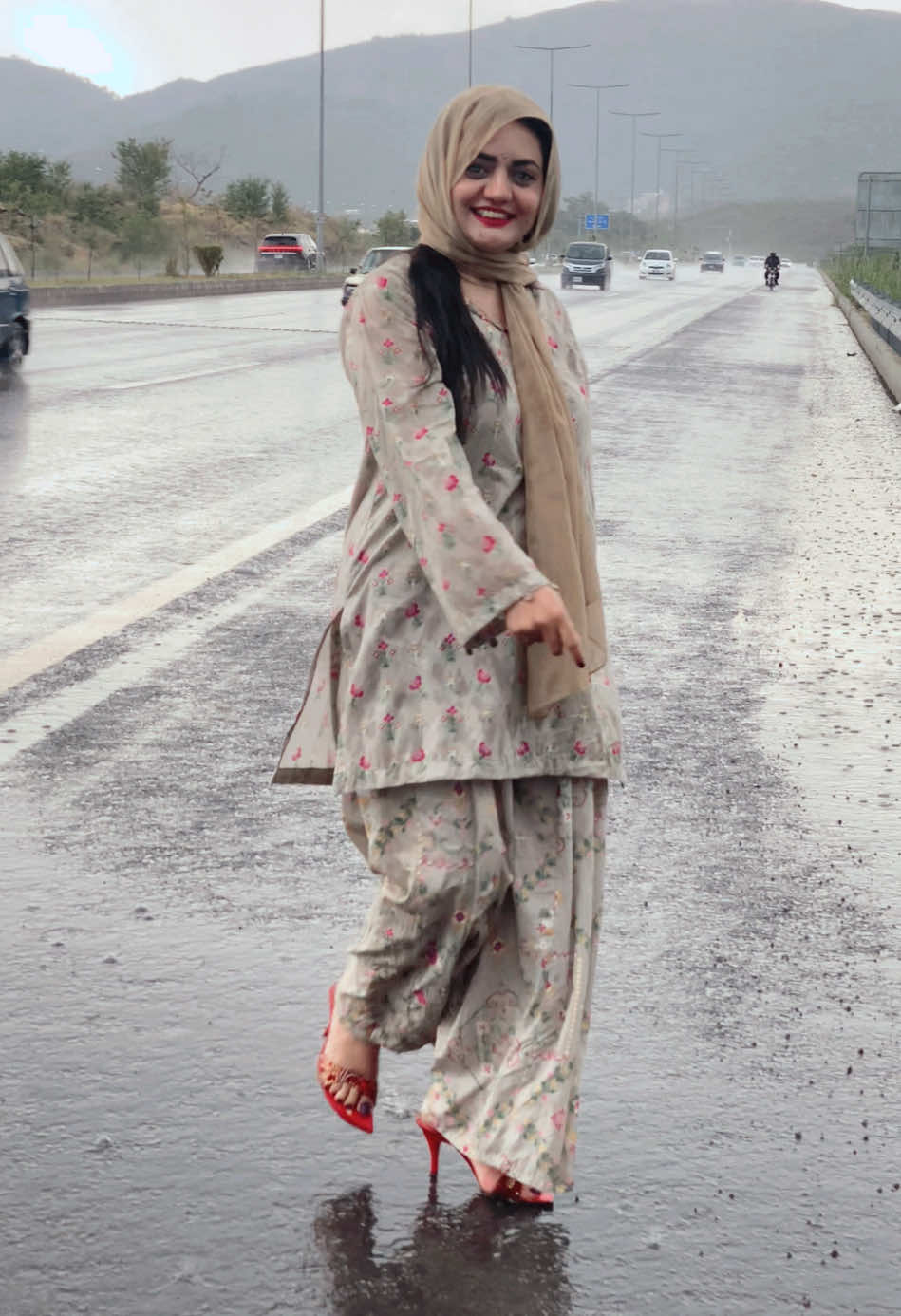 @KIRAN ZUBAIR KIYANI