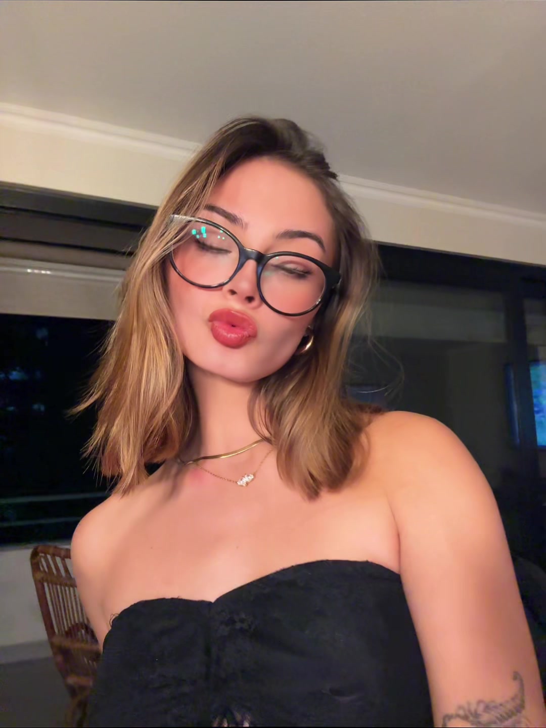 @21mak4