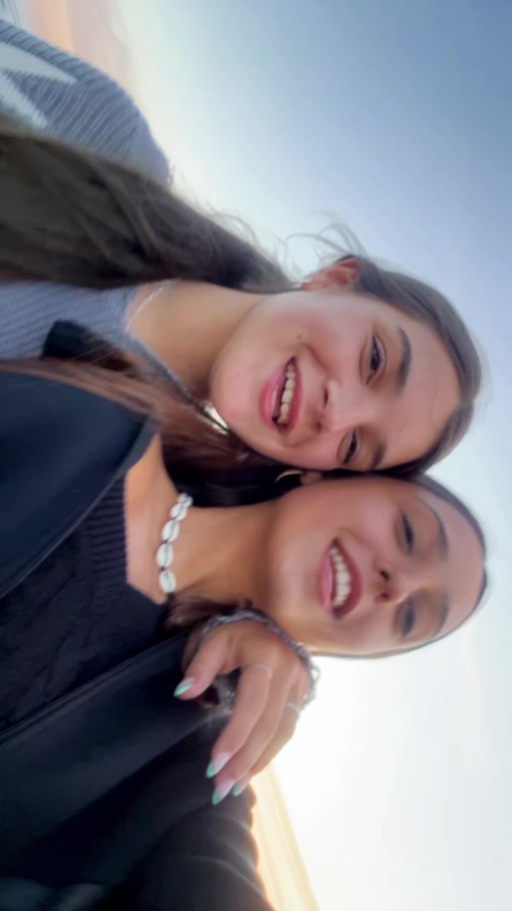 @candeee
