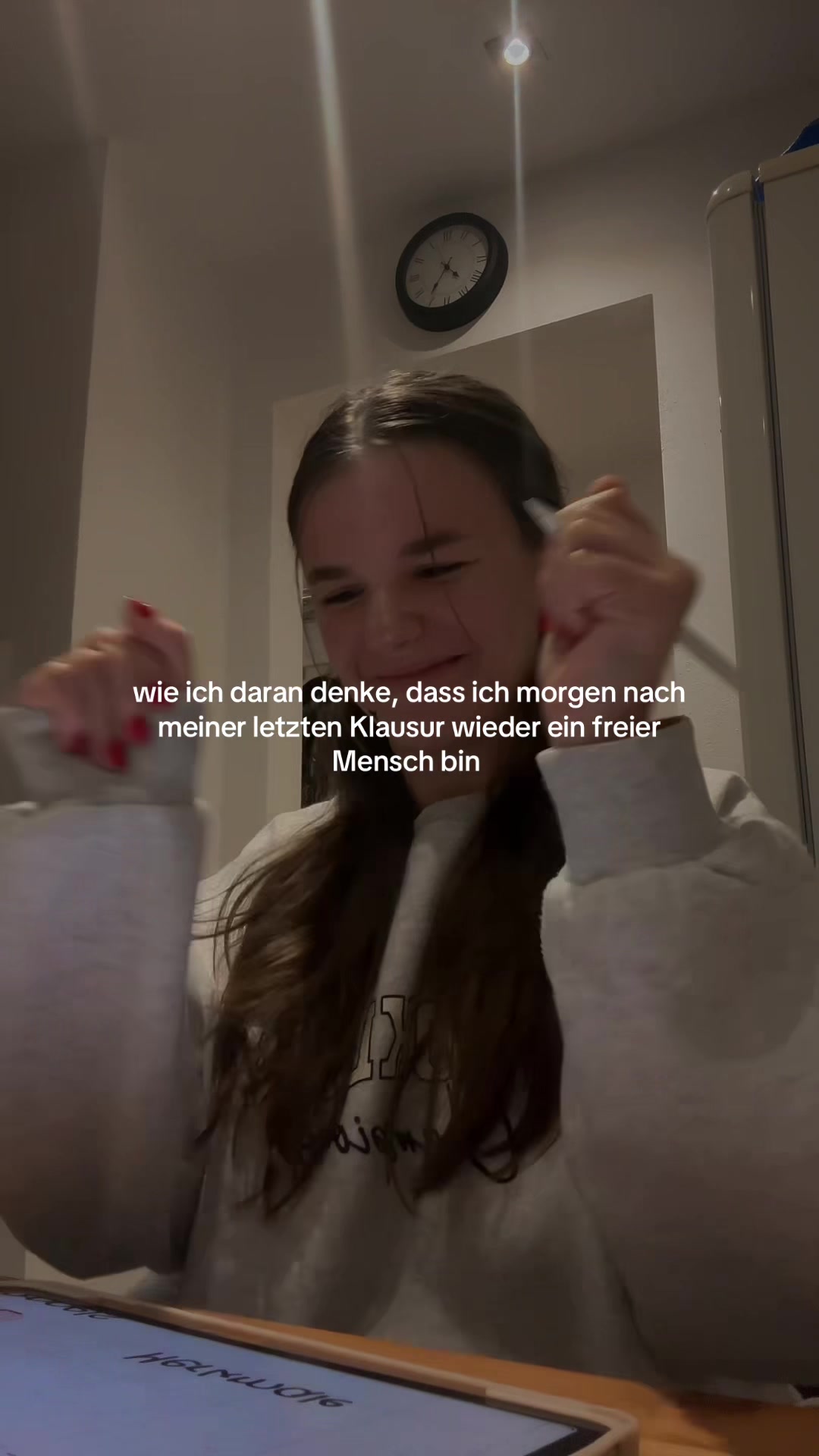 @𝑉 𝑖 𝑐 𝑖 ☁️