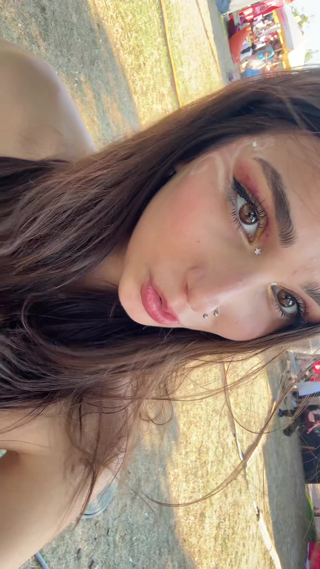 @Asya Akmaz