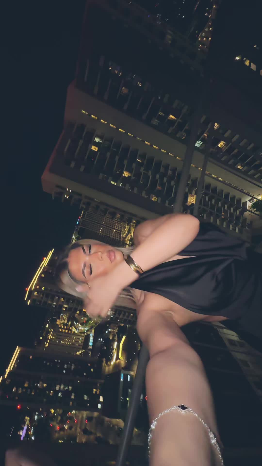 @𝑴