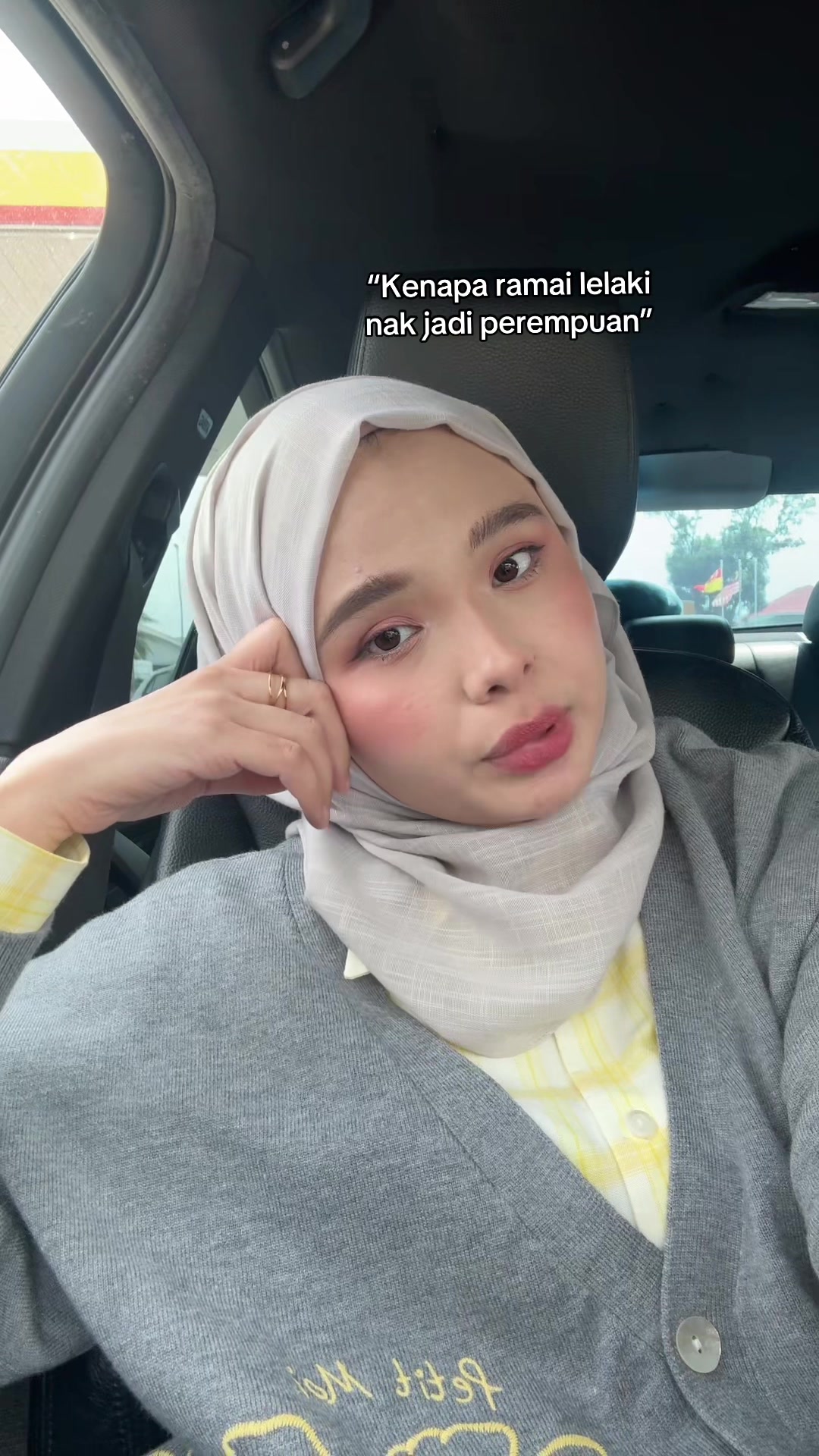 @Farahelia