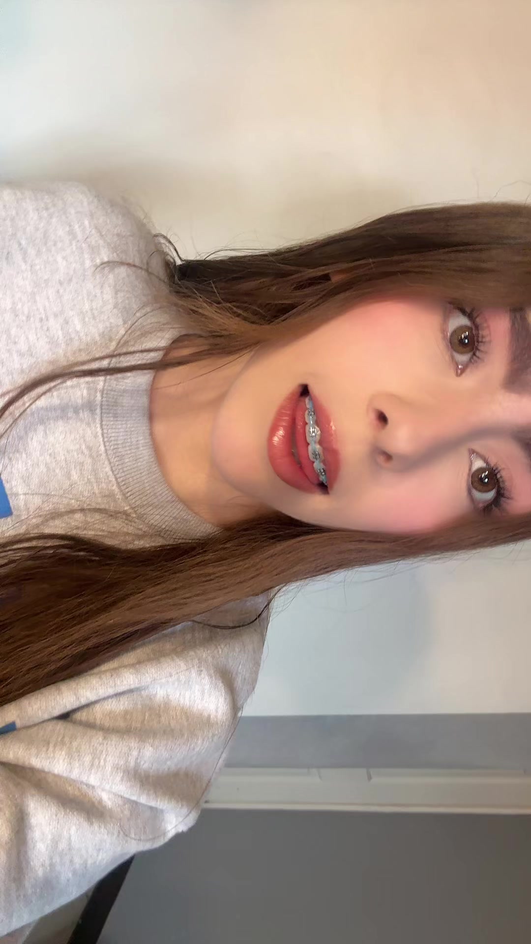 @_andreaalizee_