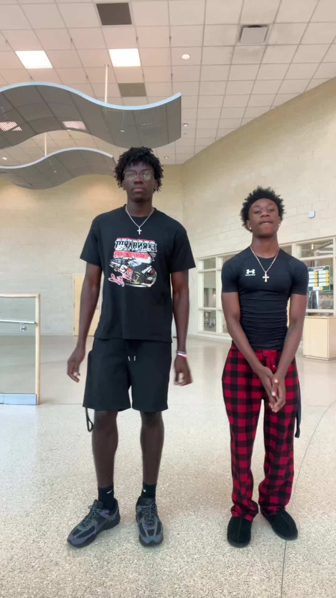 @🤨