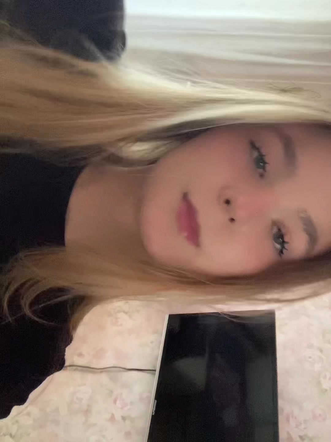 @evaaqqq