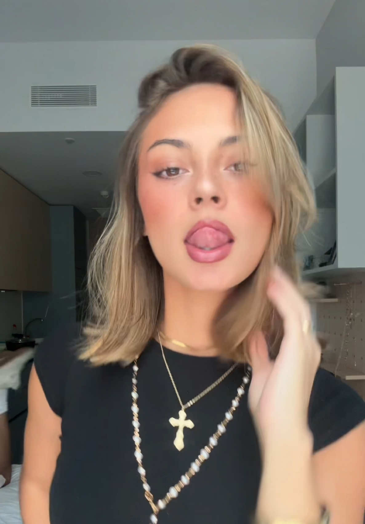 @21mak4