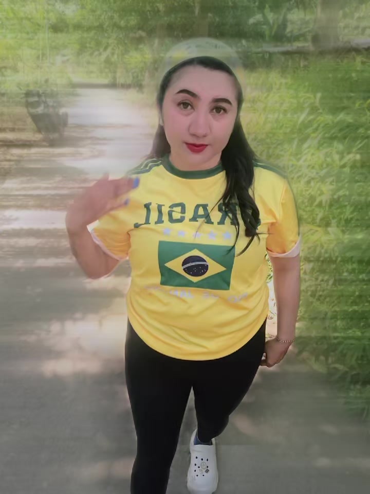@yully_lay29
