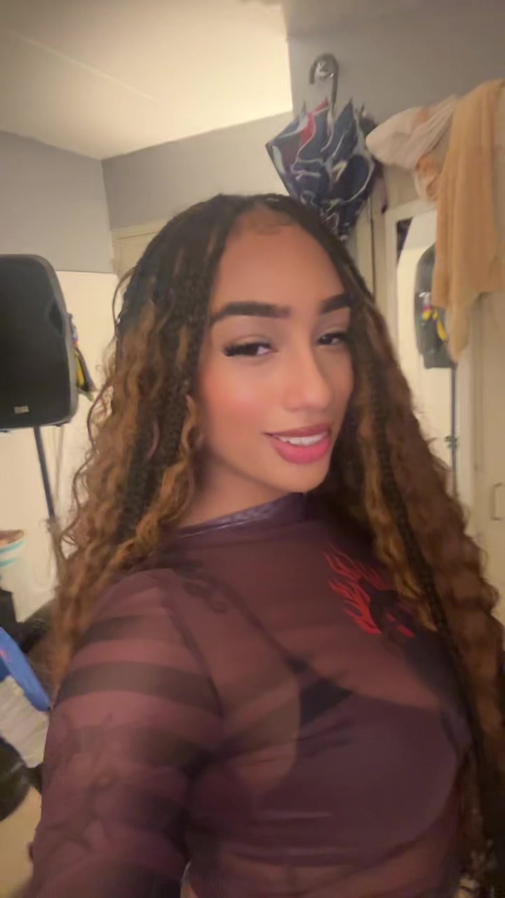 @Nylacakessss