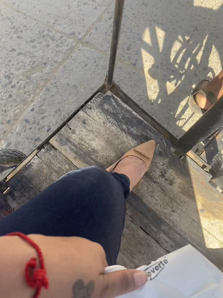 @Elenabrachocambar